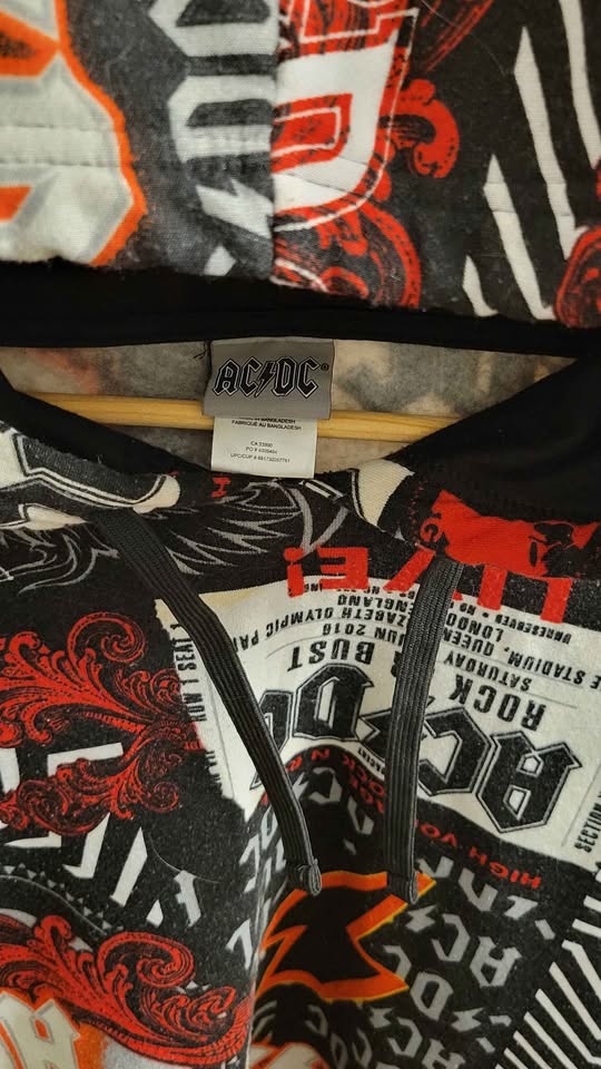 AC/DC Rock Band Concert Hoodie Official Licensed — Size L - Image 4