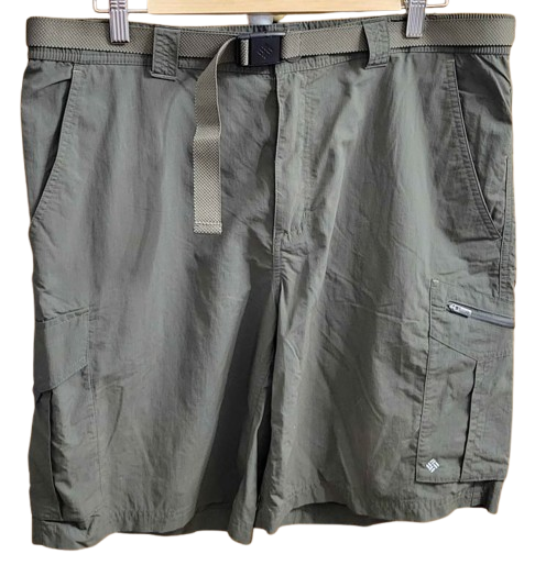 Men's Columbia Cargo Shorts with Belt — Size 38 (XL)